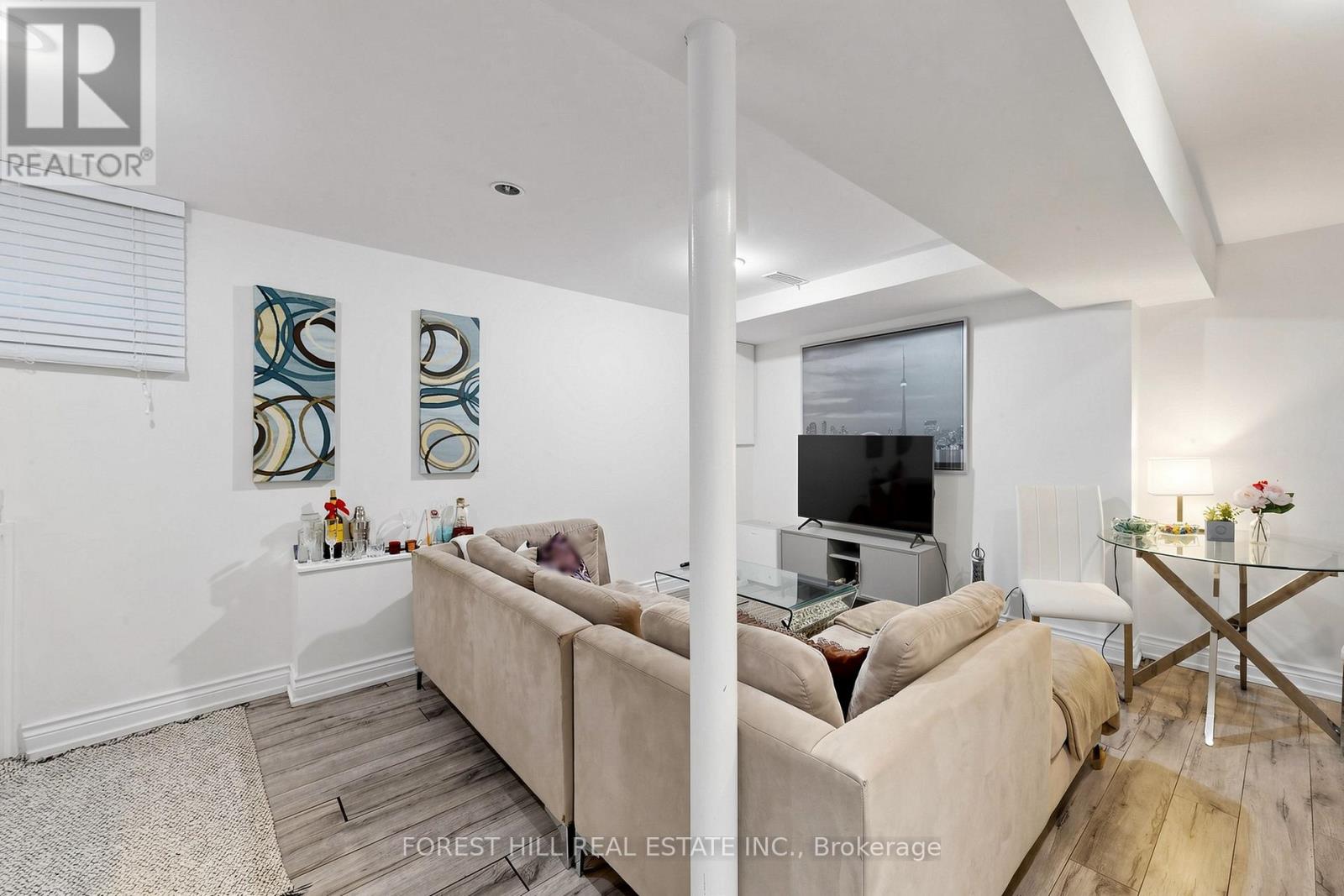 44 LUND STREET N - 36