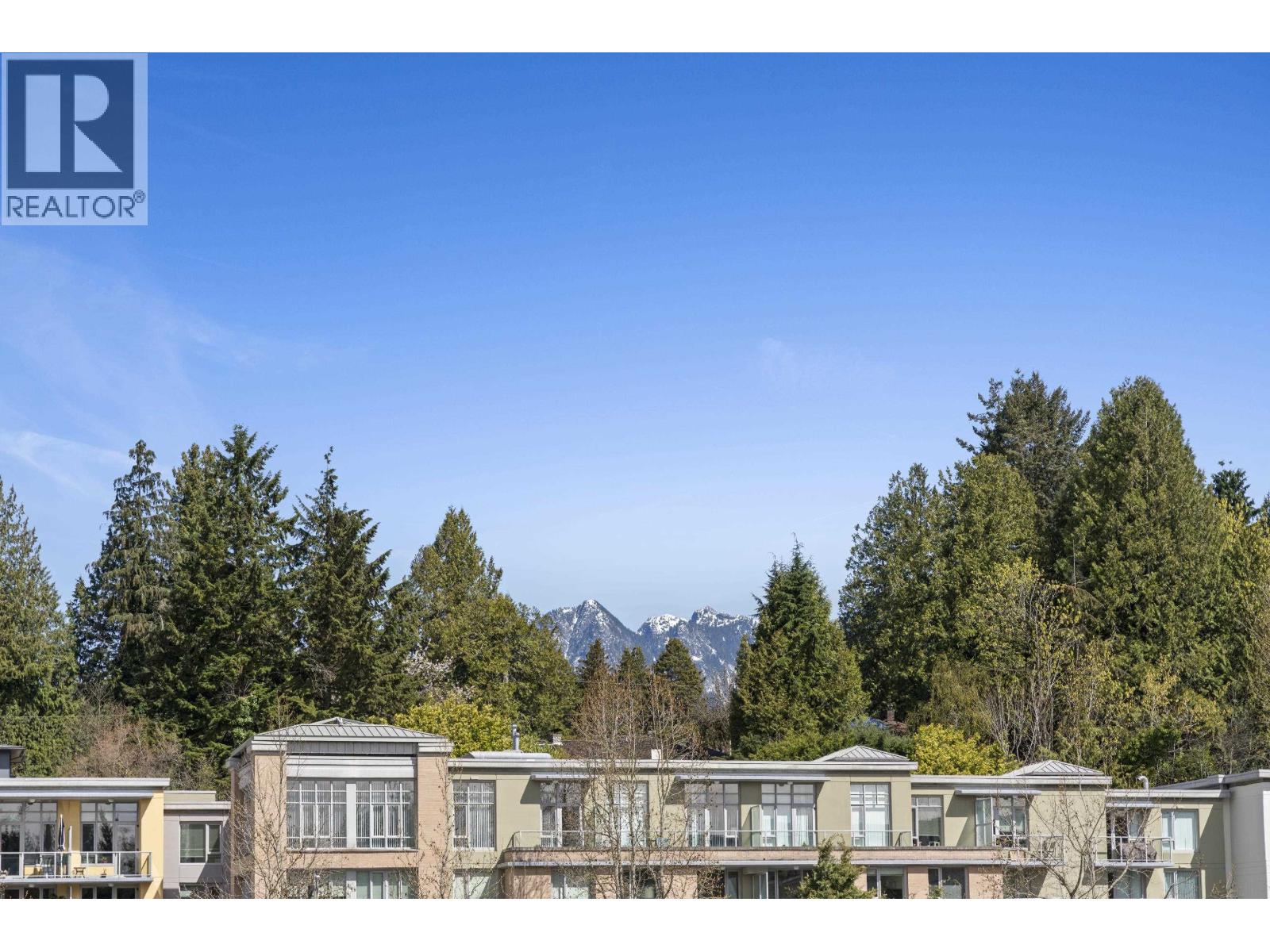 305 423 6TH STREET, West Vancouver