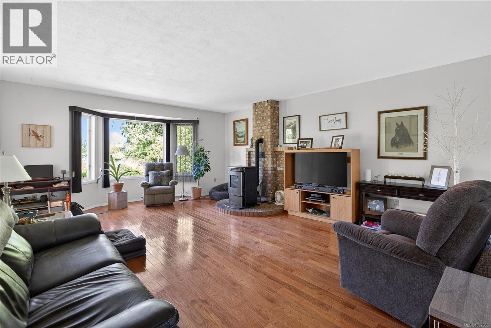 2881 Lanyon Rd, Courtenay