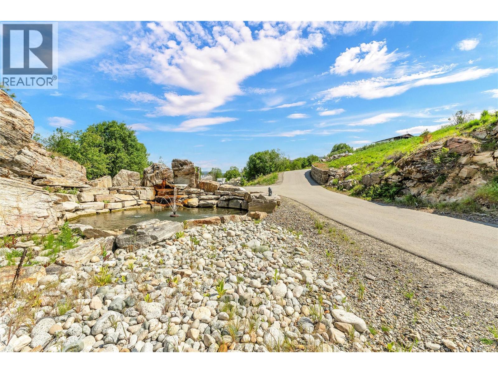 148 Garnet Way - 18