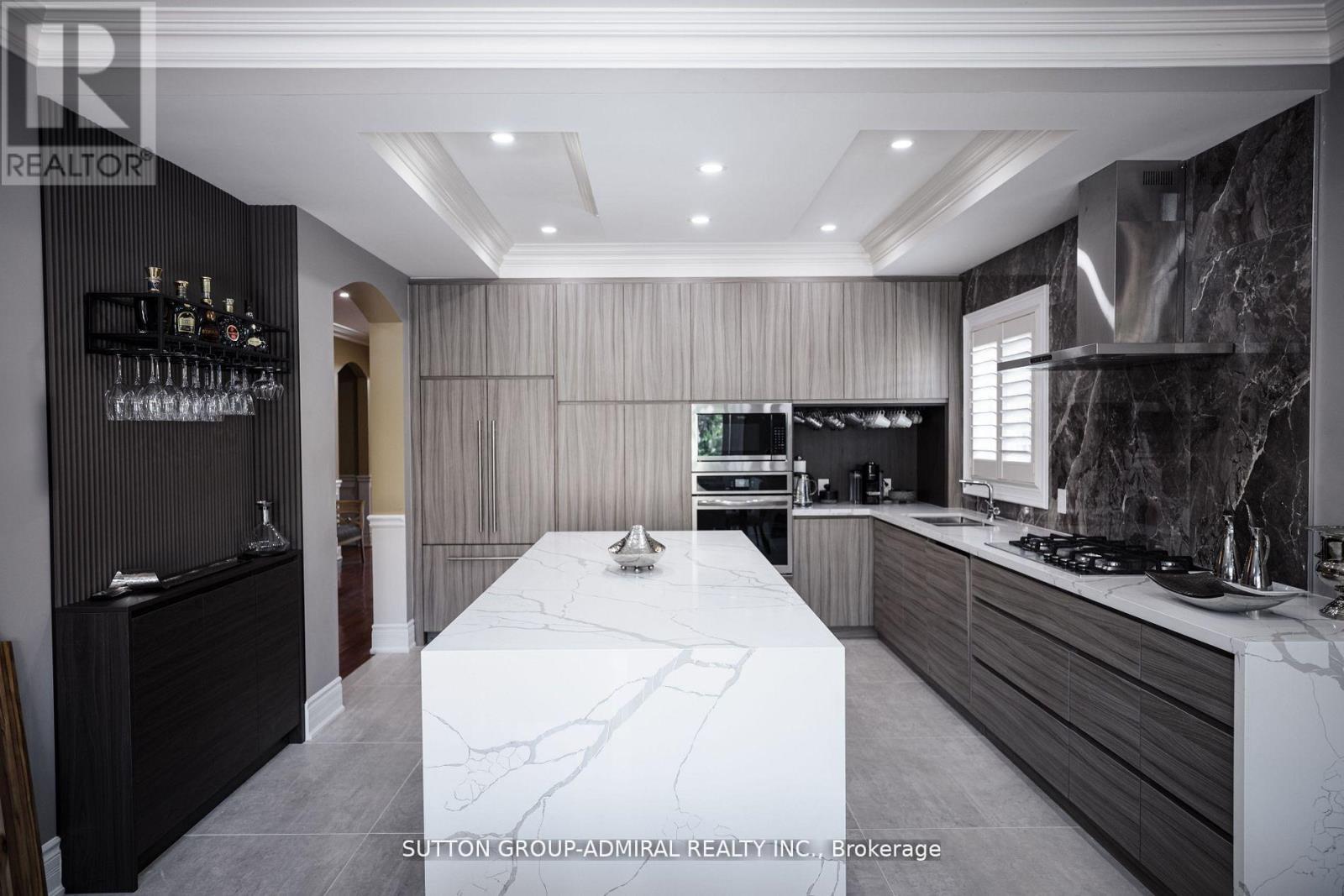 62 BOND CRESCENT - 10