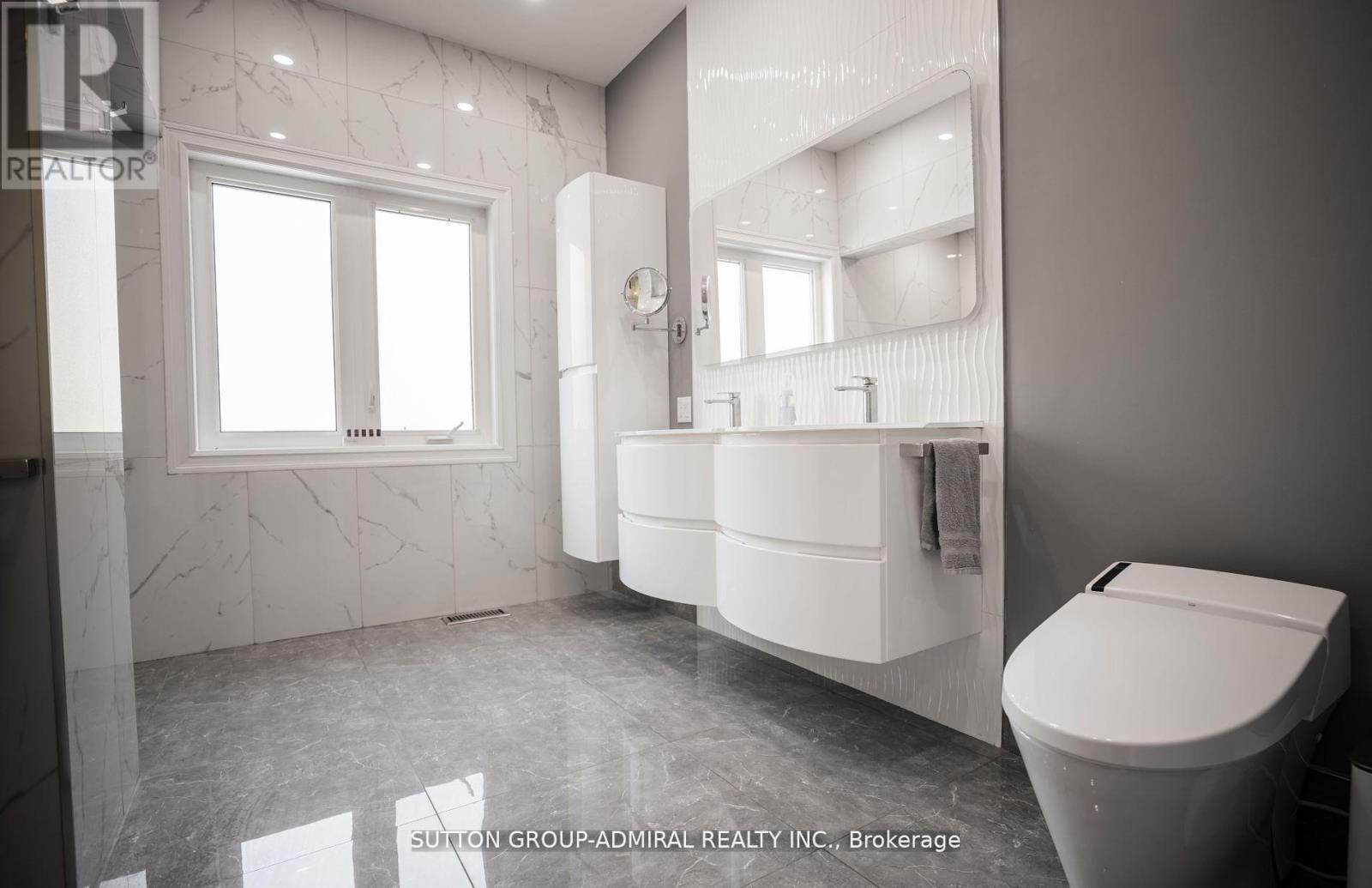 62 BOND CRESCENT - 18