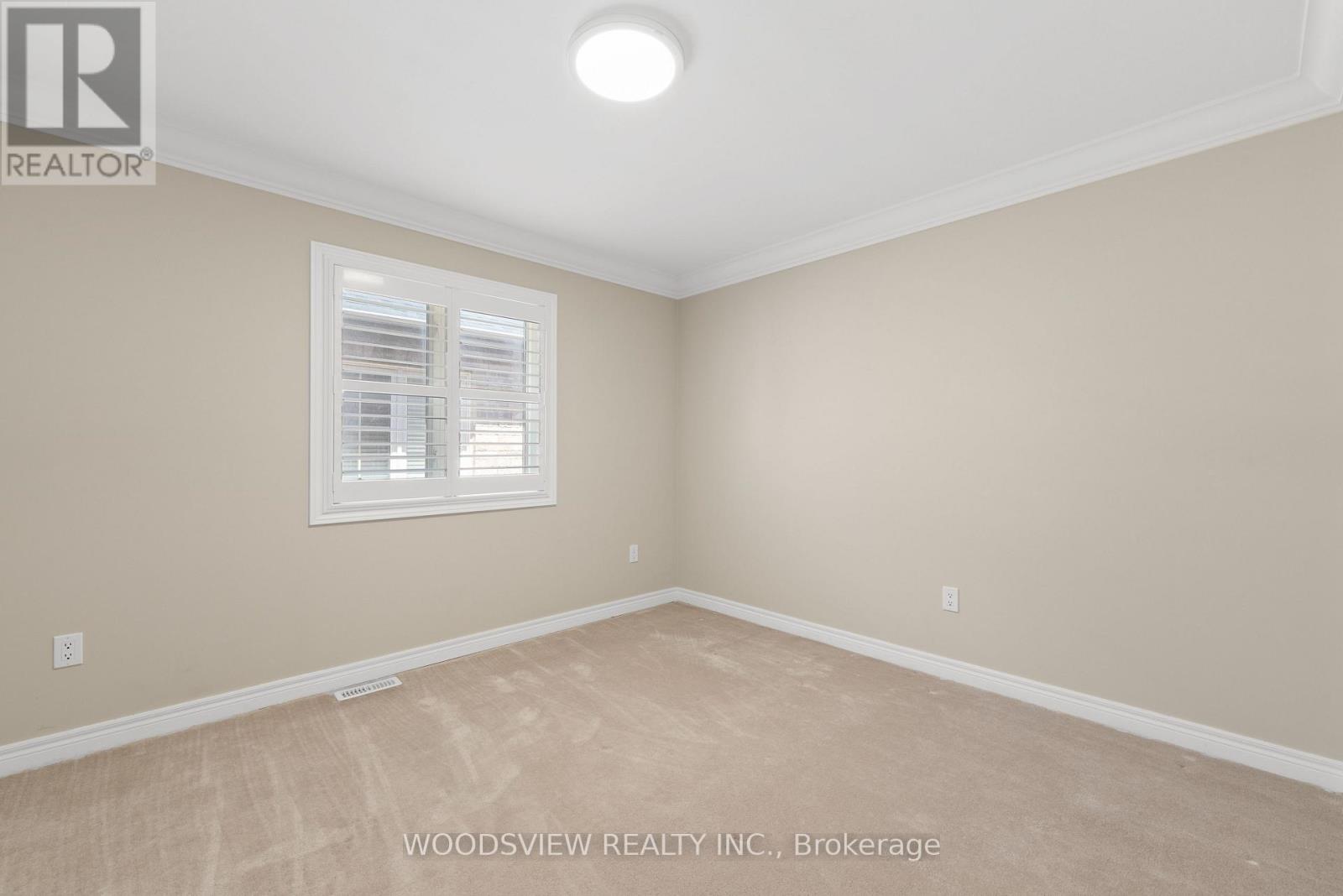 19 WESLOCK CRESCENT - 32