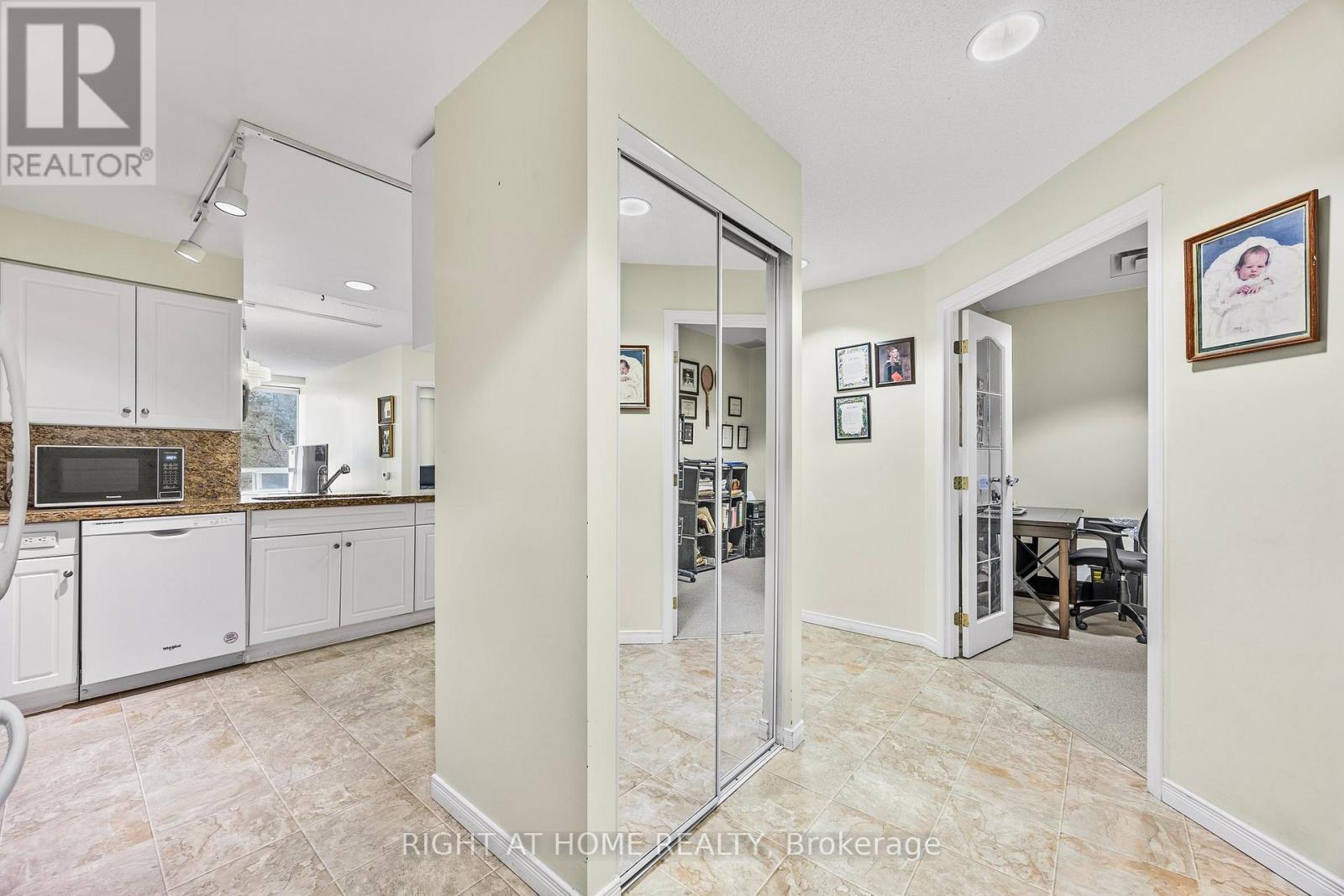 #53 74 ROSS STREET - Image 3