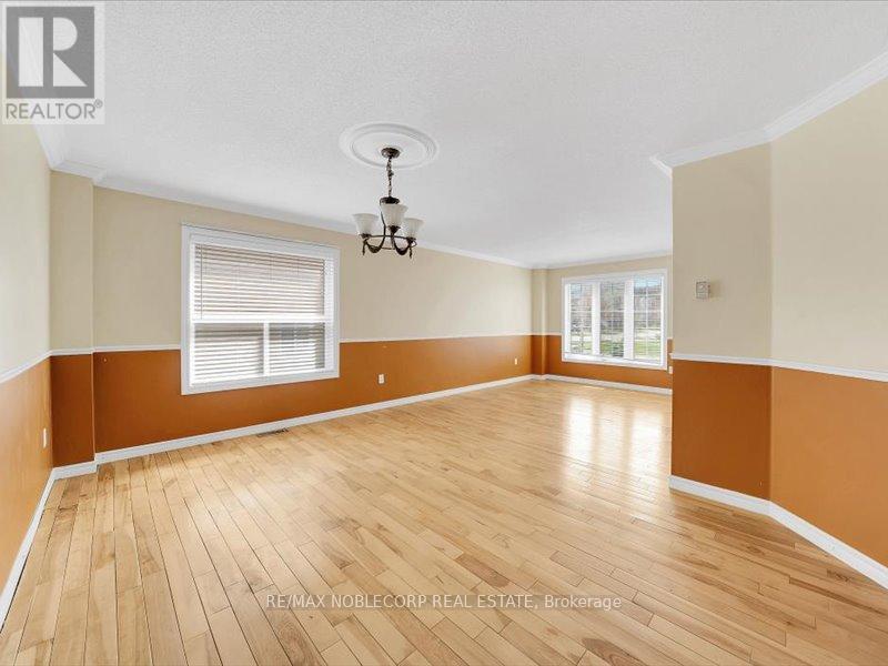 66 STONEYBROOK CRESCENT - 16
