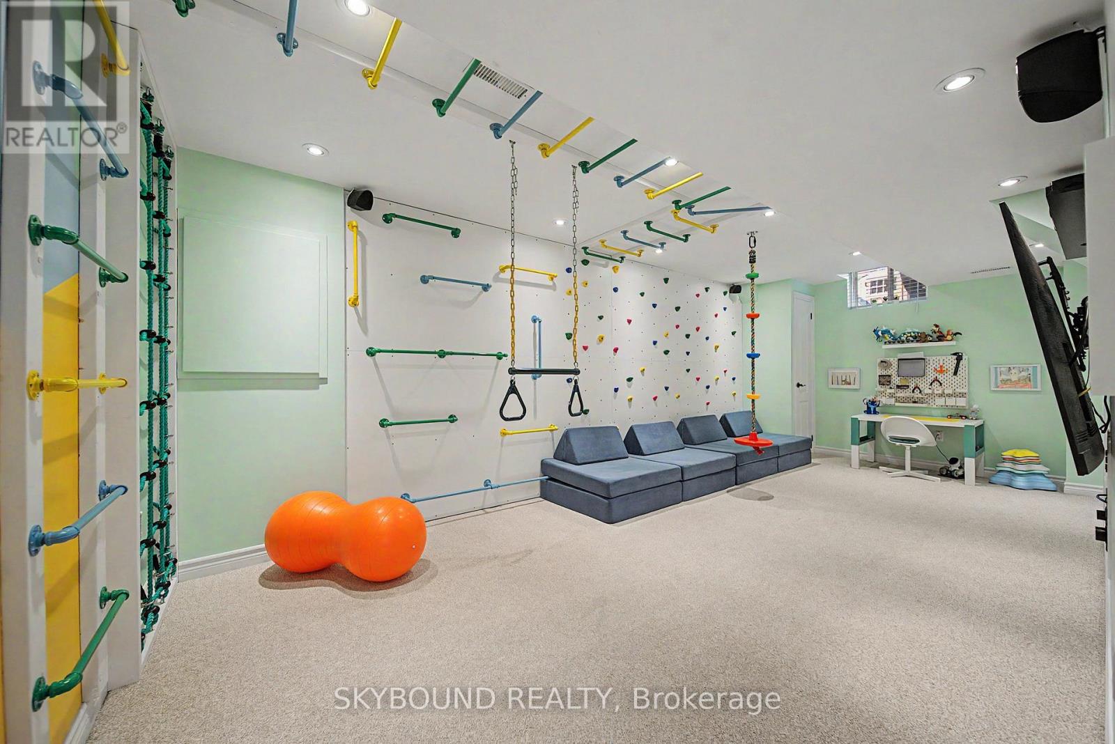 970 DONNELLY STREET - 32