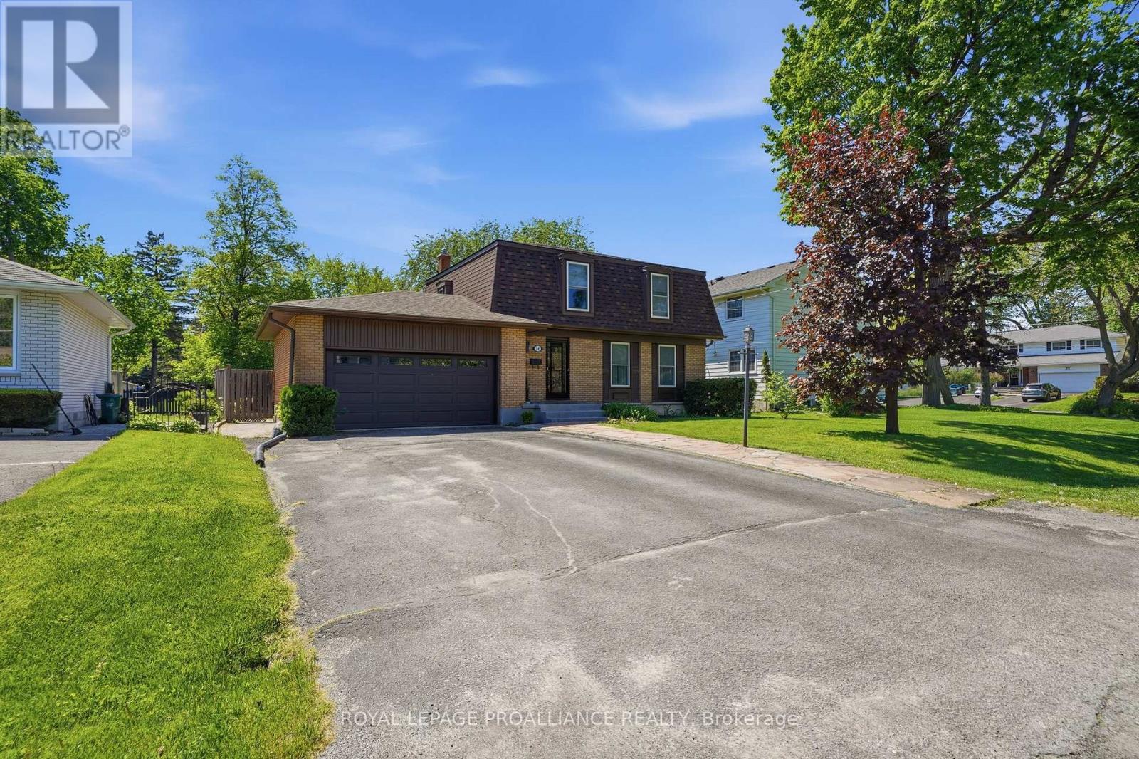 14 FOREST HILL CRESCENT - 2