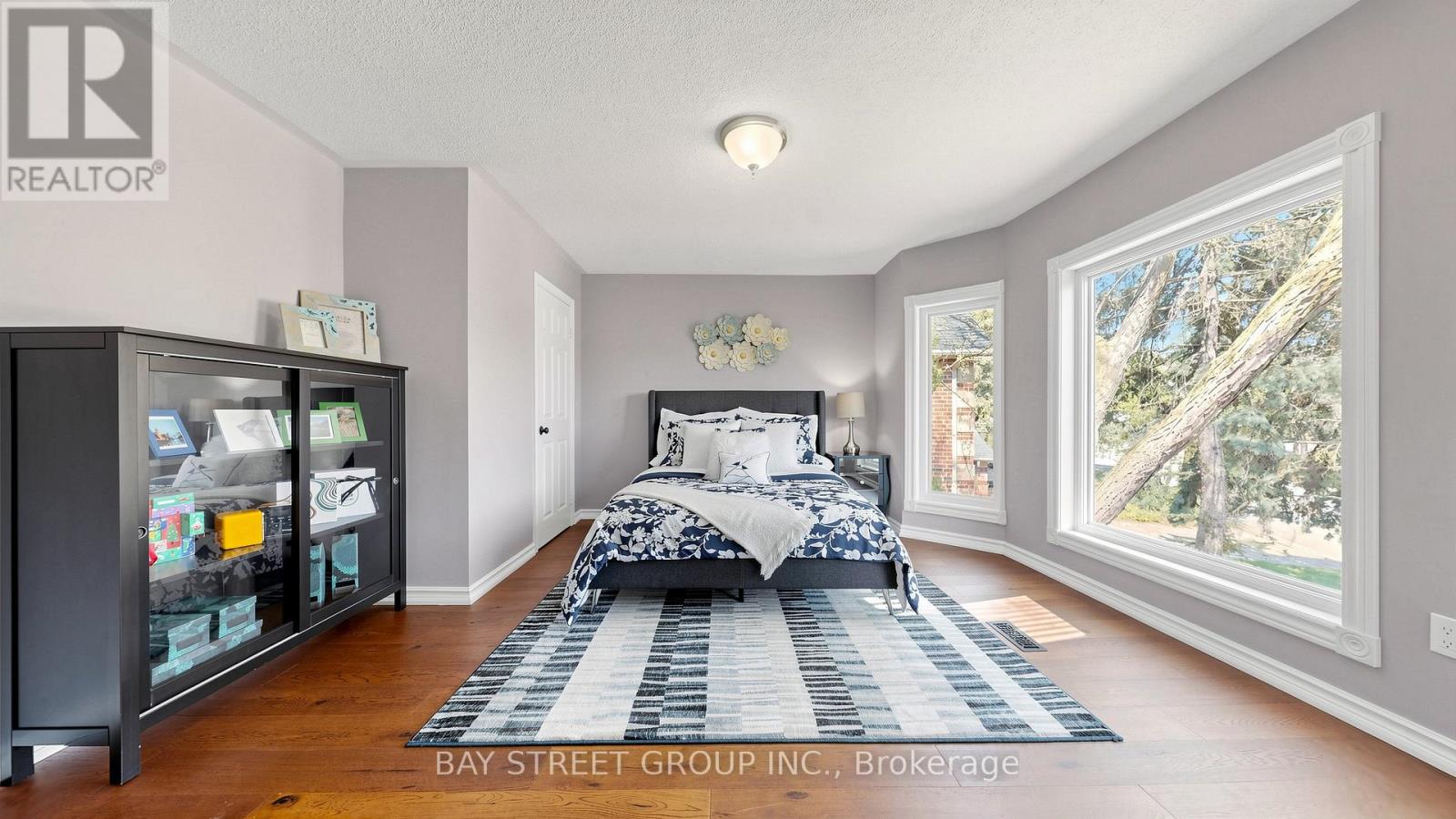 1742 SIR MONTY'S DRIVE - 29