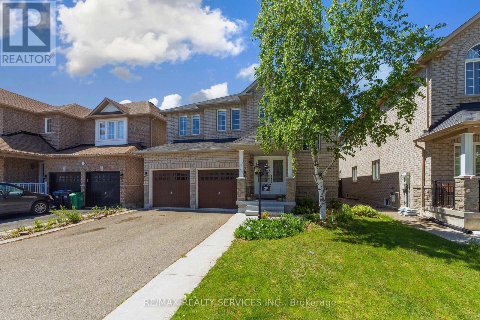 29 SIR JACOBS CRESCENT - Image 2