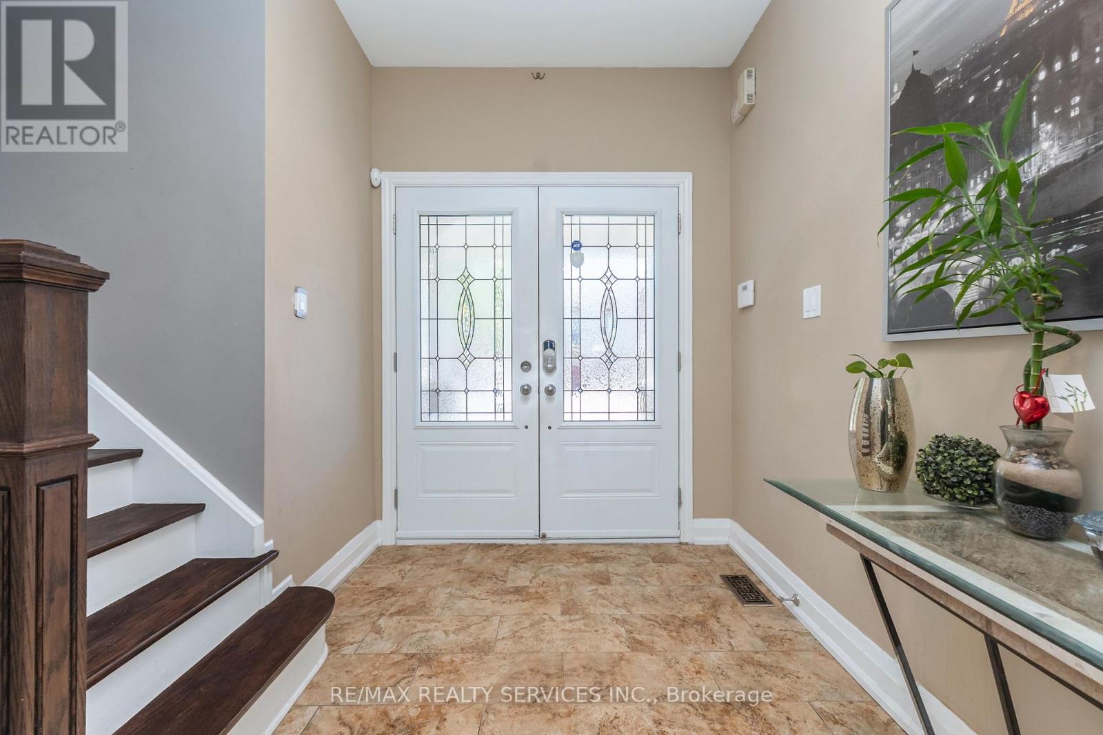 29 SIR JACOBS CRESCENT - 4