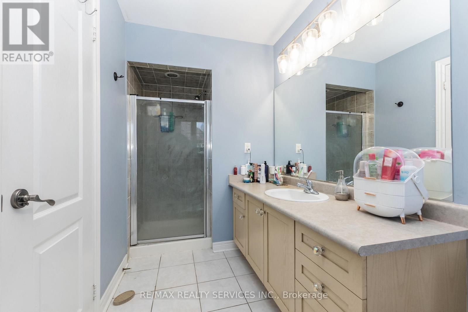 29 SIR JACOBS CRESCENT - 29