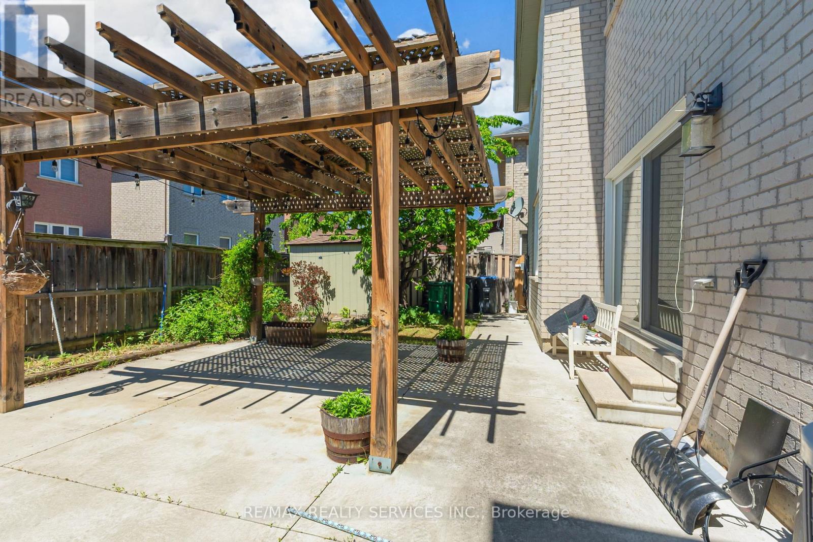 29 SIR JACOBS CRESCENT - 48