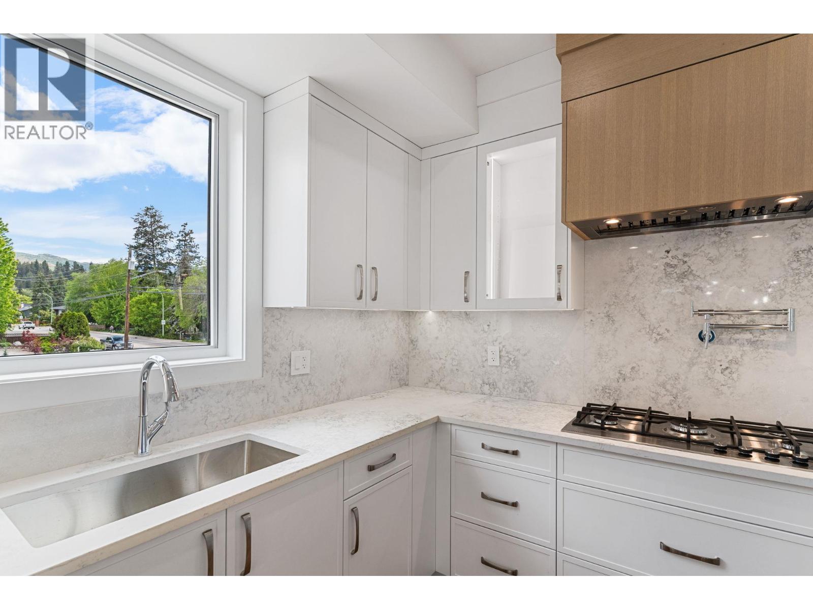  4567 Gordon Drive, Kelowna