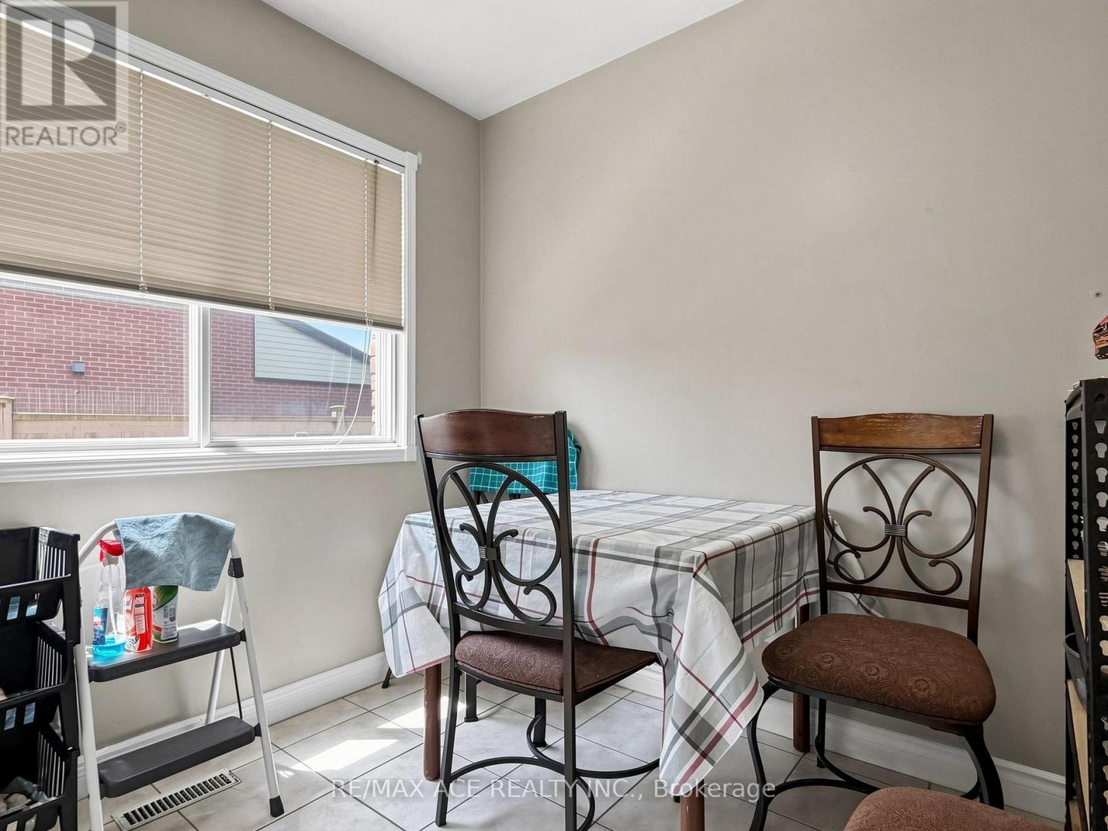 922 STAINTON DRIVE - 10
