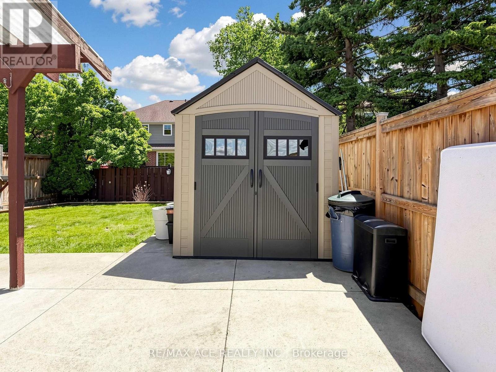 922 STAINTON DRIVE - 38