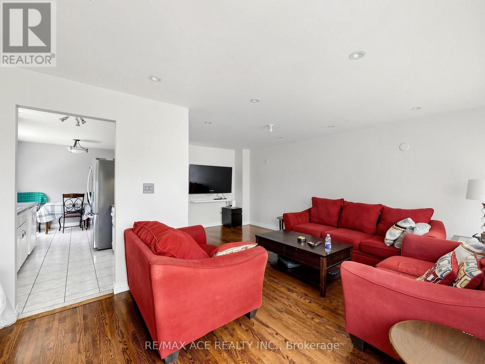 922 STAINTON DRIVE - 6