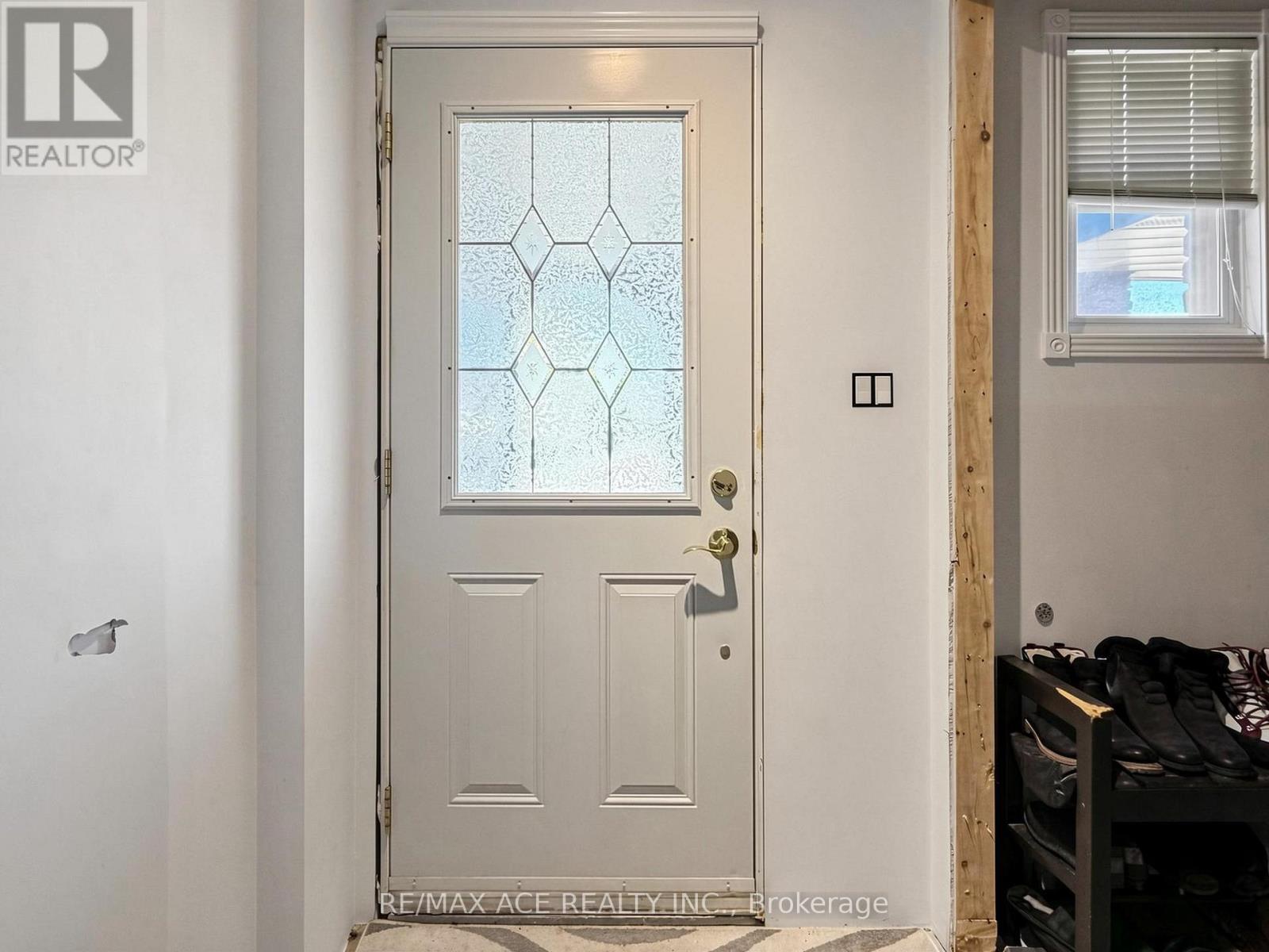 922 STAINTON DRIVE - 3