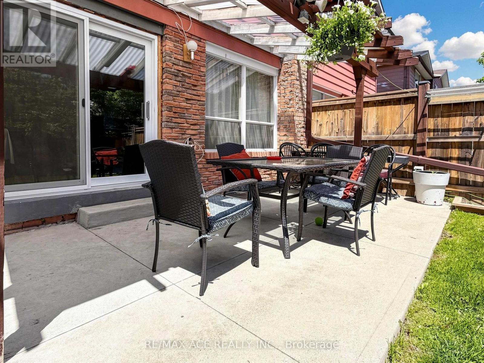 922 STAINTON DRIVE - 35