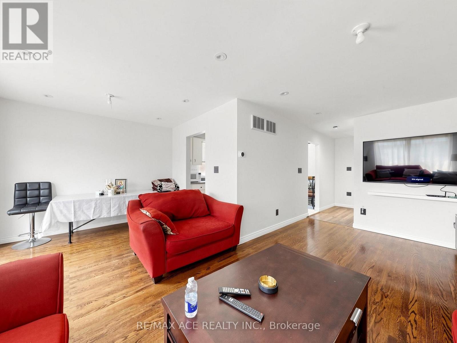 922 STAINTON DRIVE - 7