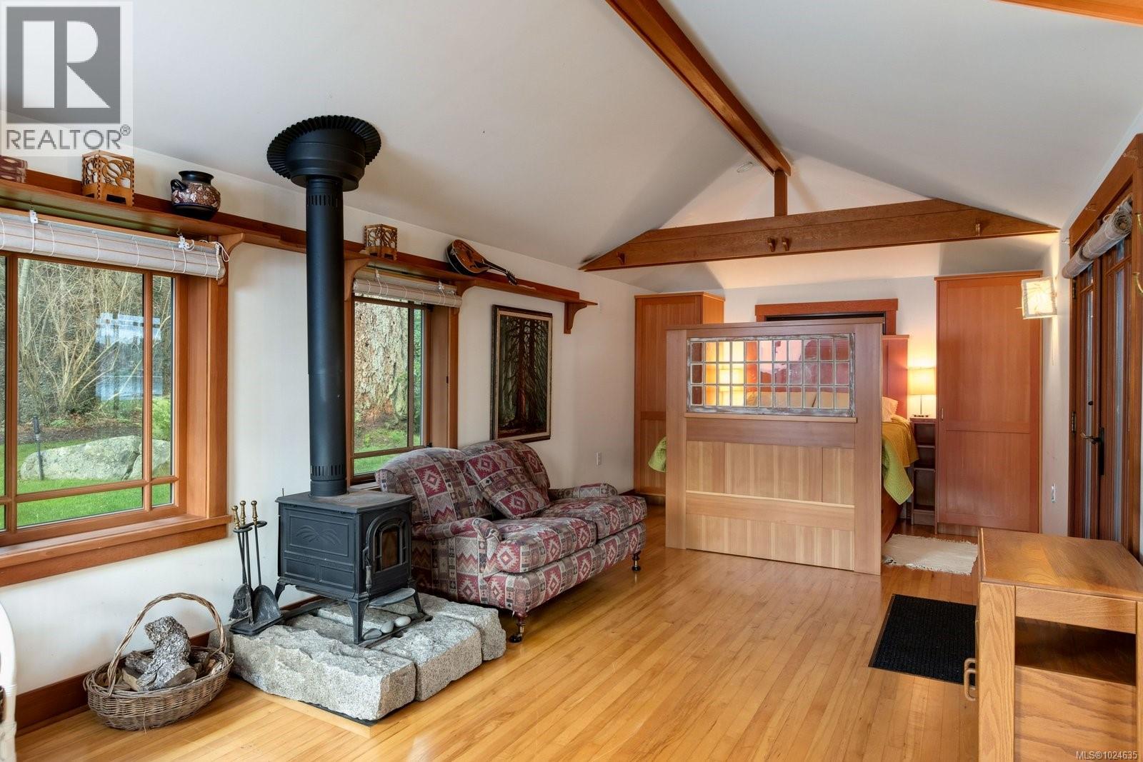 3175 Beach Dr - 66