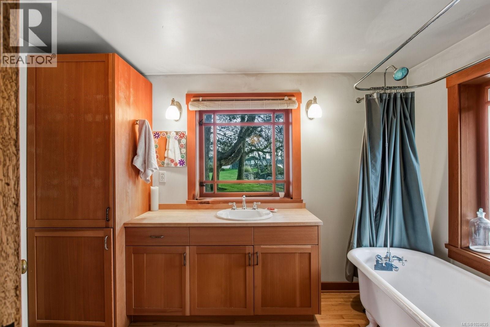 3175 Beach Dr - 68