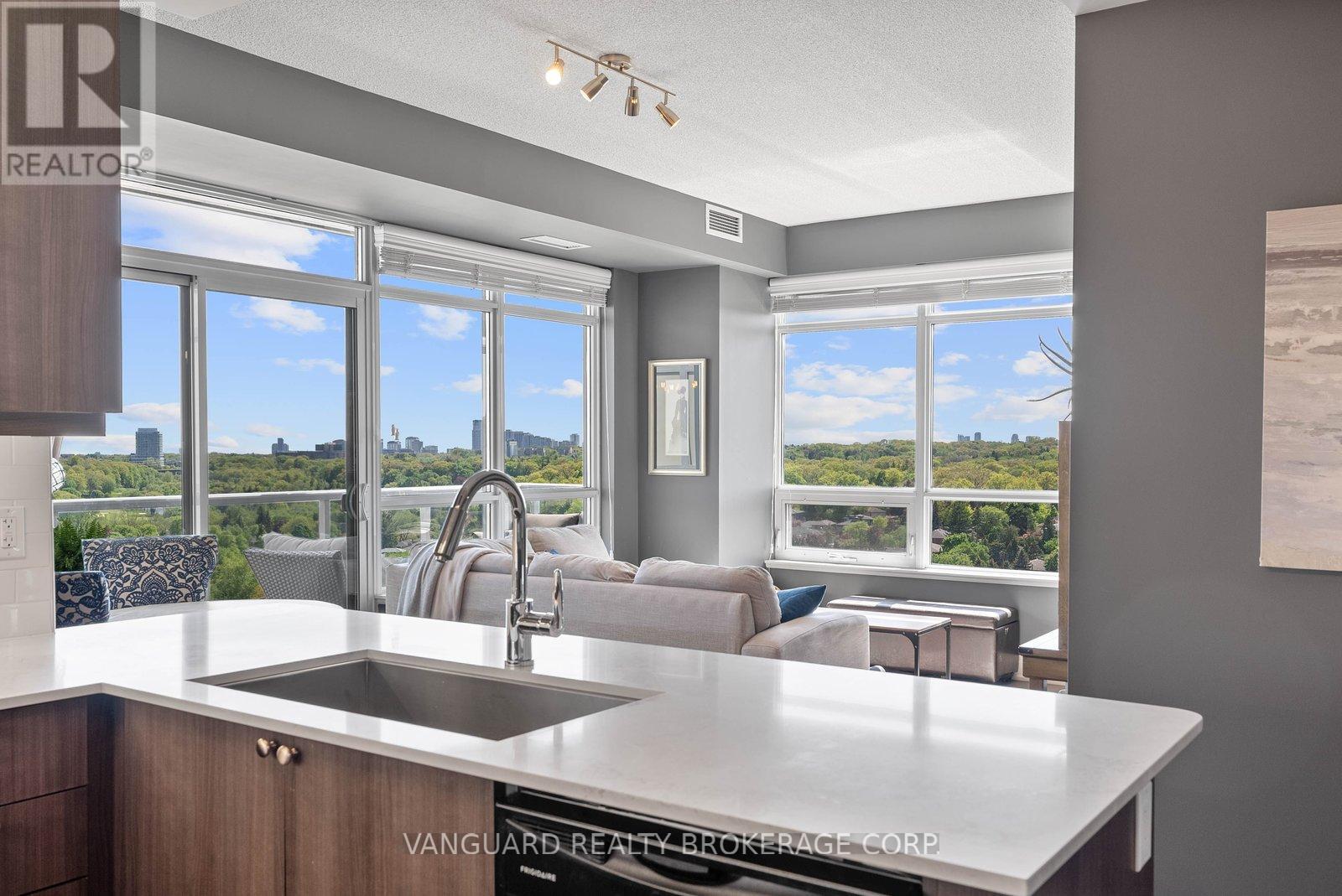 #1404 25 FONTENAY COURT - 12