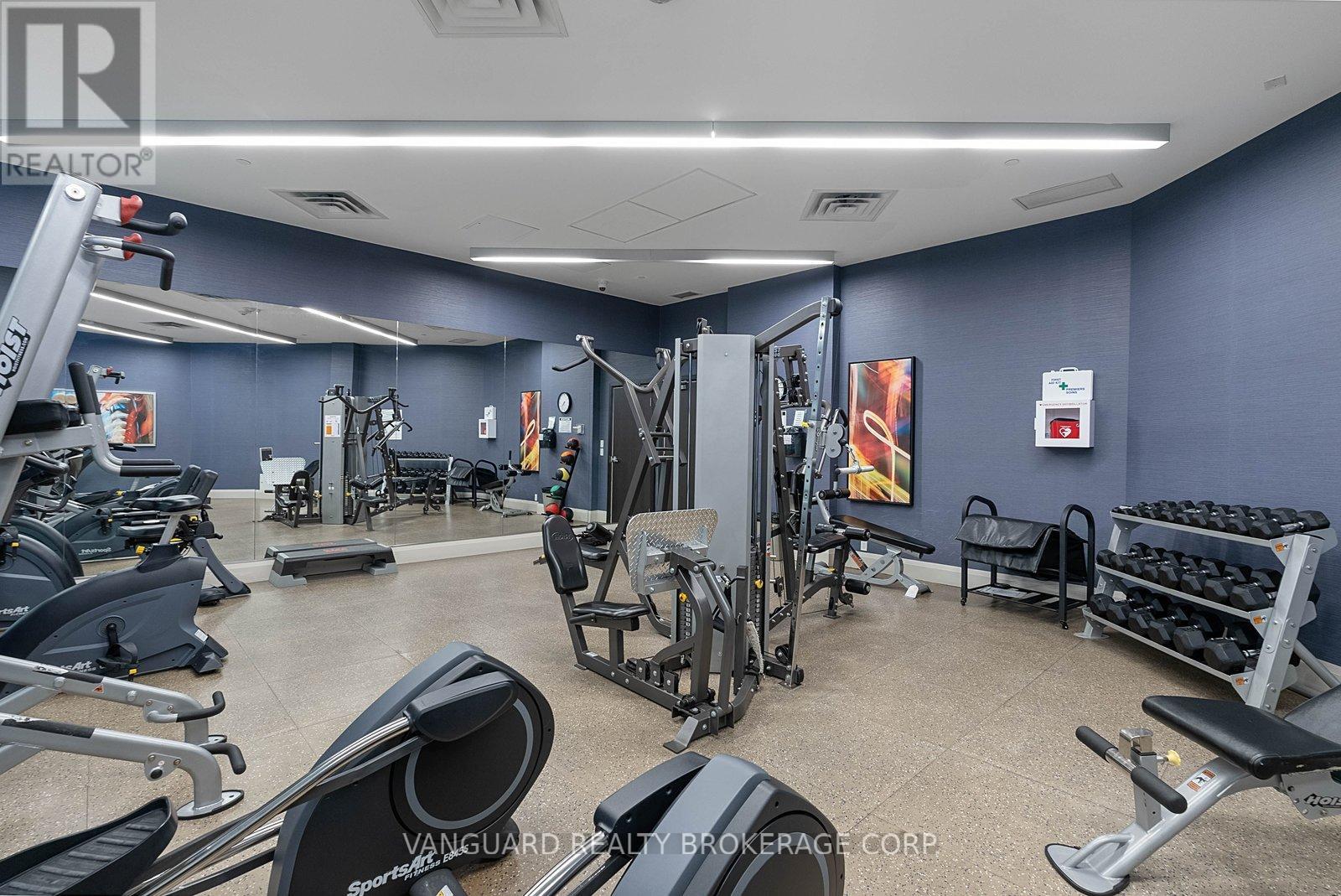 #1404 25 FONTENAY COURT - 45