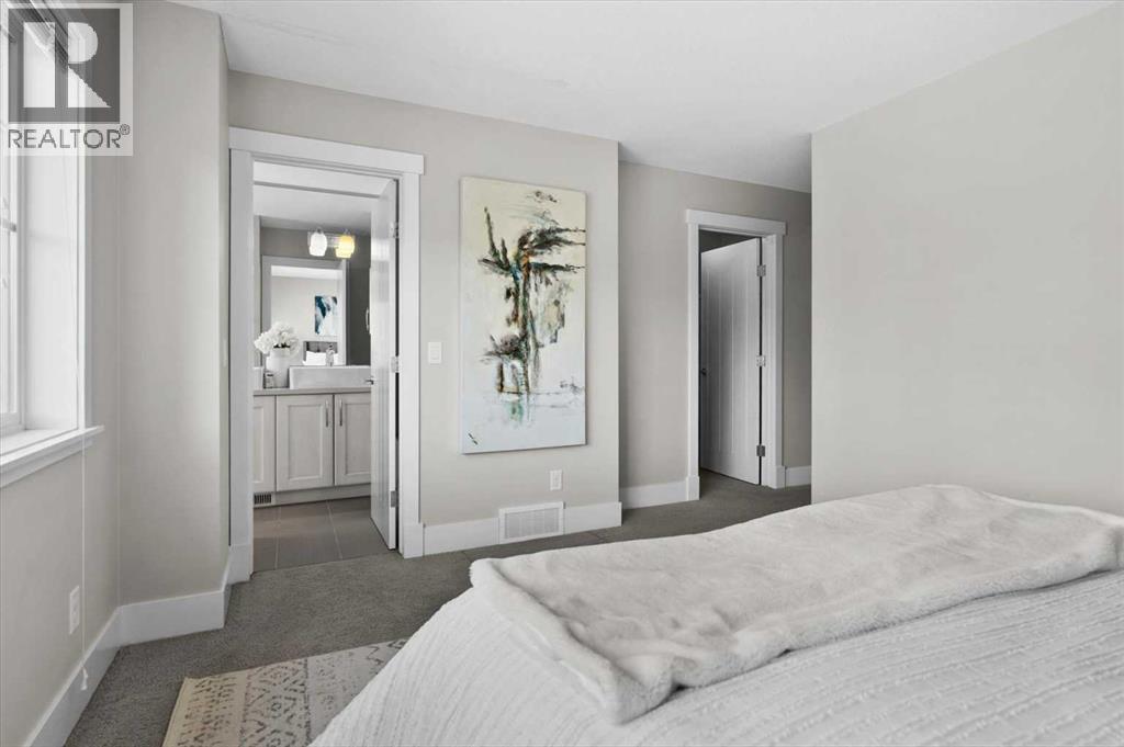 2330 25 Avenue NW - 22