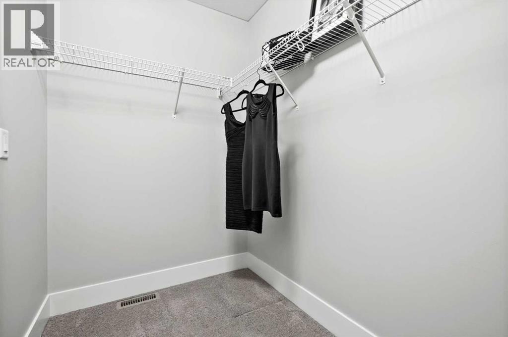 2330 25 Avenue NW - 26