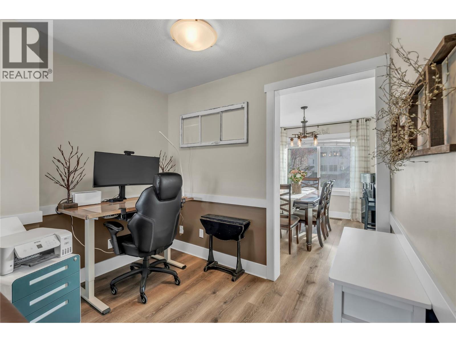 #166 3153 Paris Street - 20