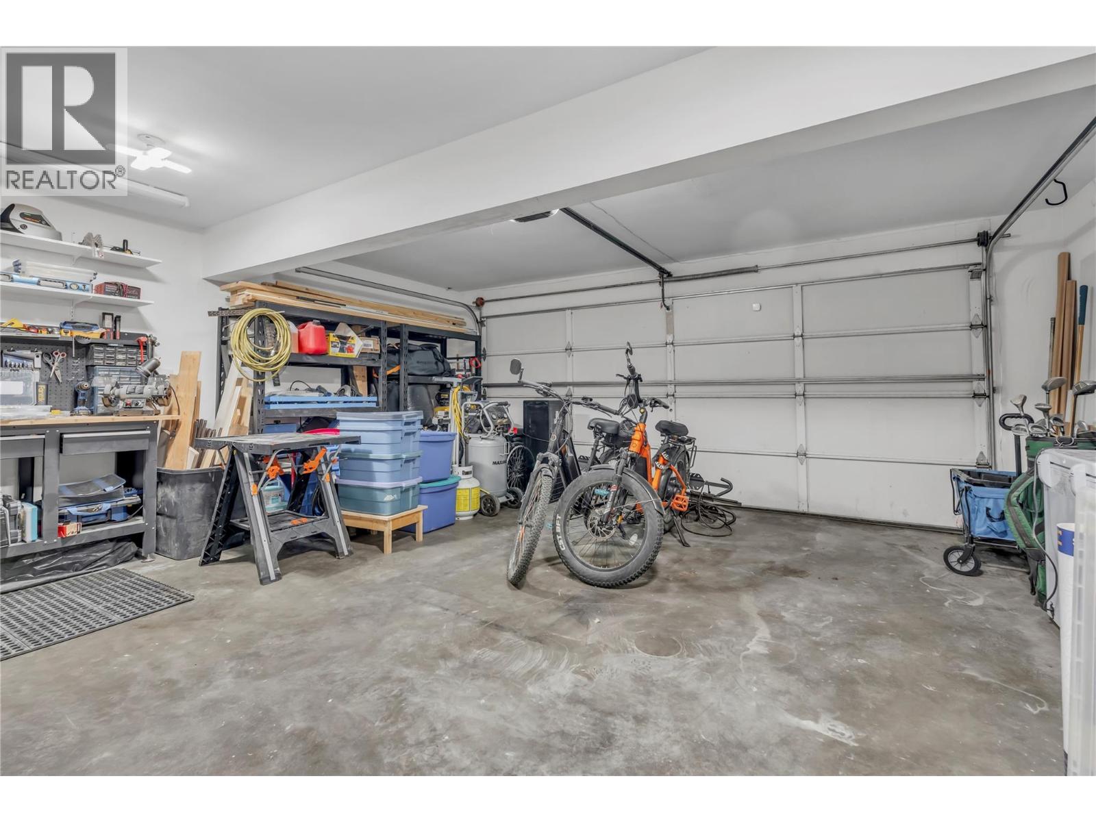 #166 3153 Paris Street - 37