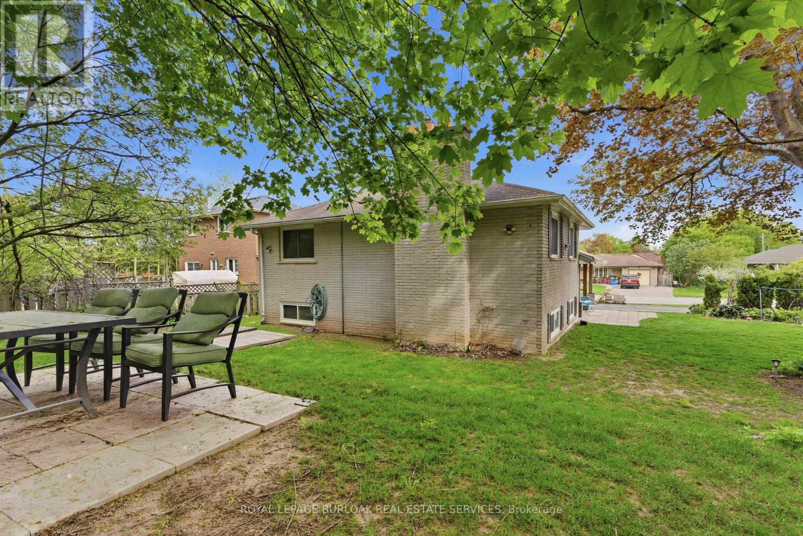 197 BURBANK STREET - 26