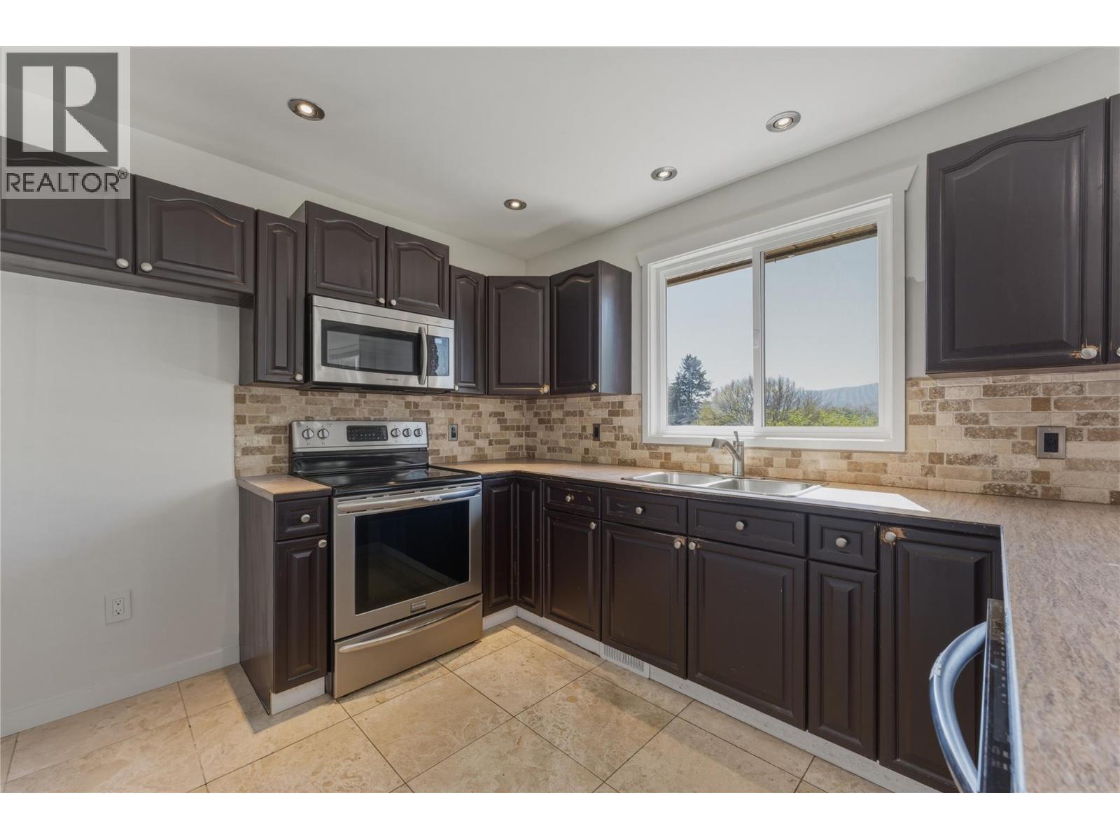  6576 Southwind Road Road, Vernon
