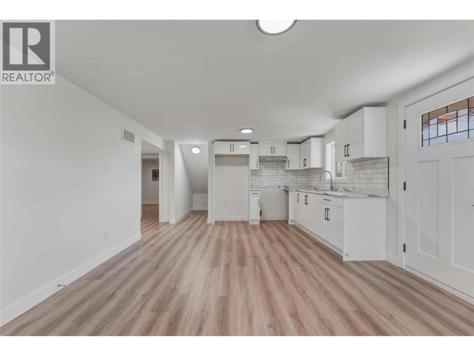  6576 Southwind Road Road, Vernon