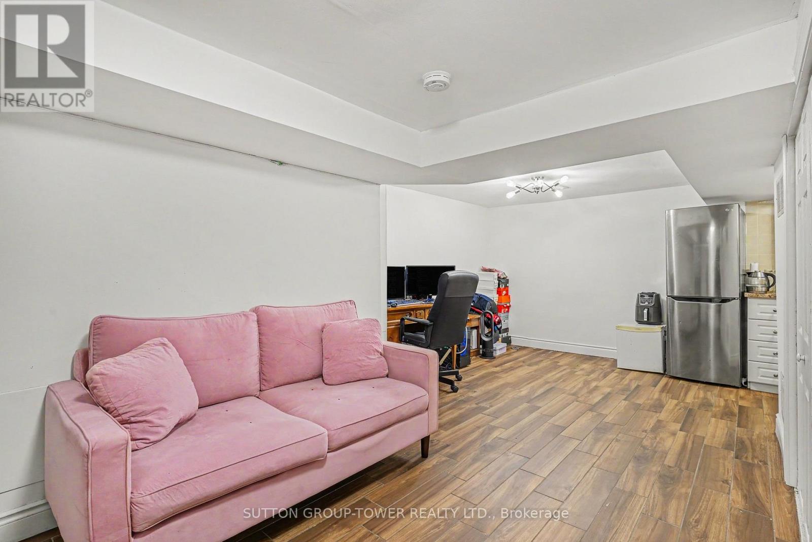 560 INDIAN GROVE - 38