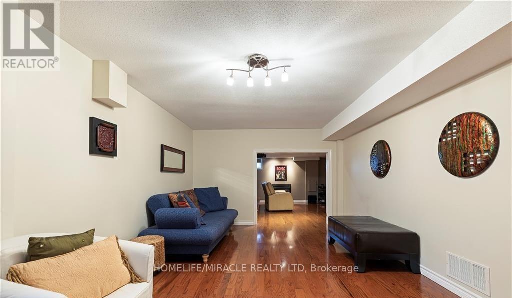 1079 MONA DRIVE - 12