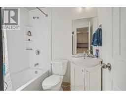 560 Indian Grove, Toronto, ON M6P2J4 Photo 13