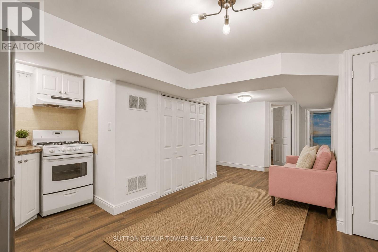 560 INDIAN GROVE - 42