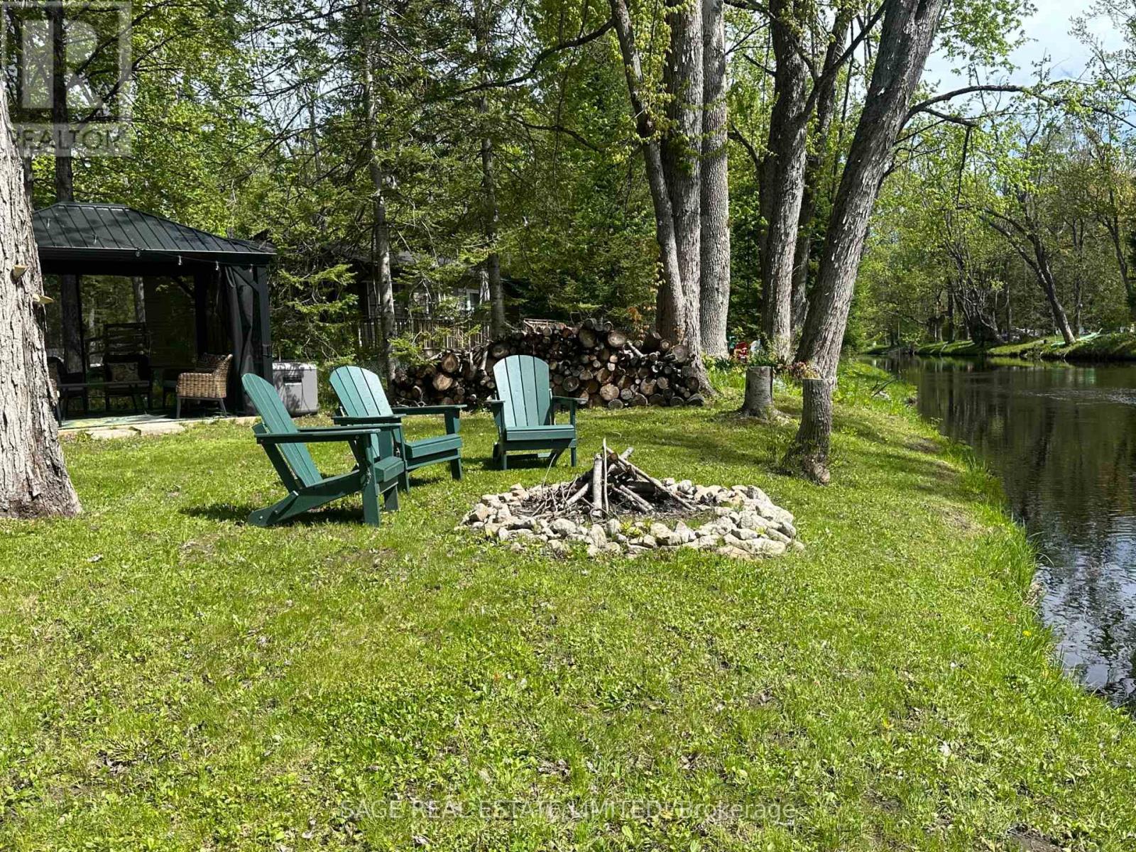 51 KENNEDY DRIVE - 48
