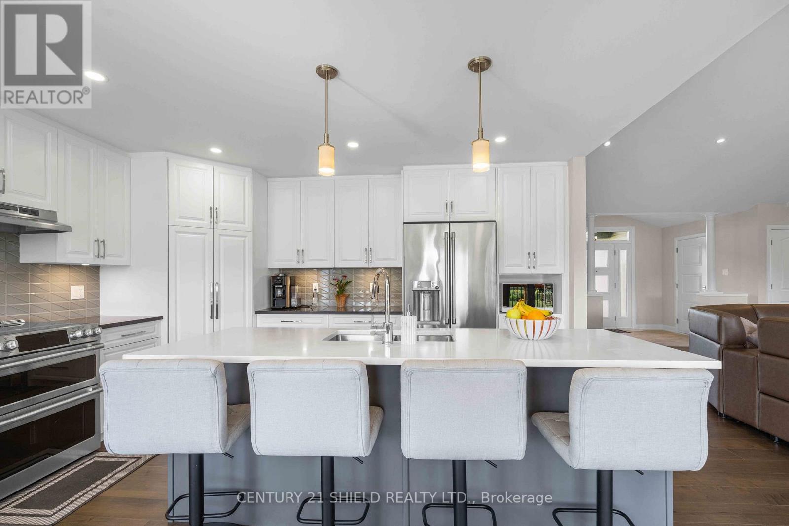 29 WHITETAIL AVENUE - 24