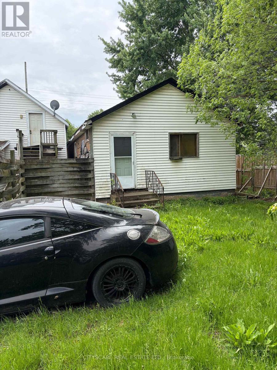 264 GILMORE ROAD - 2