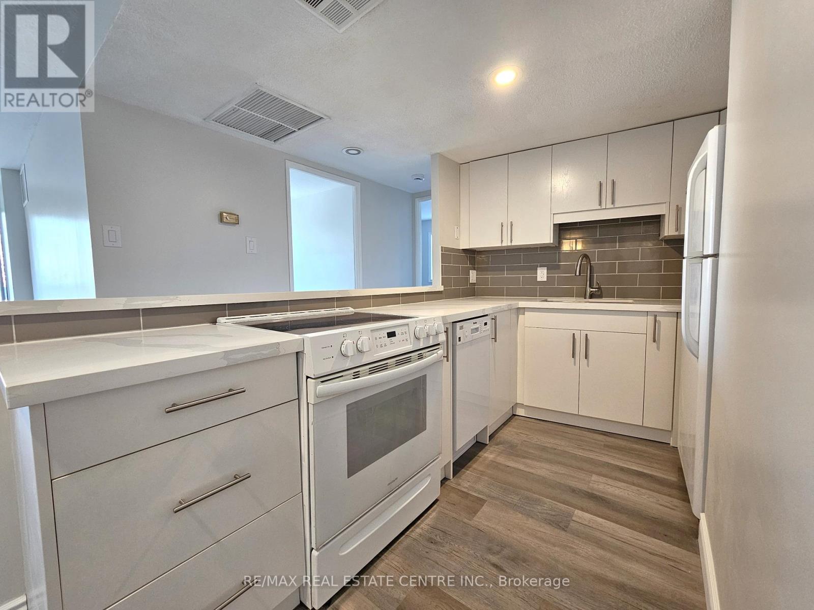#508 260 SHELDON AVENUE N - 5