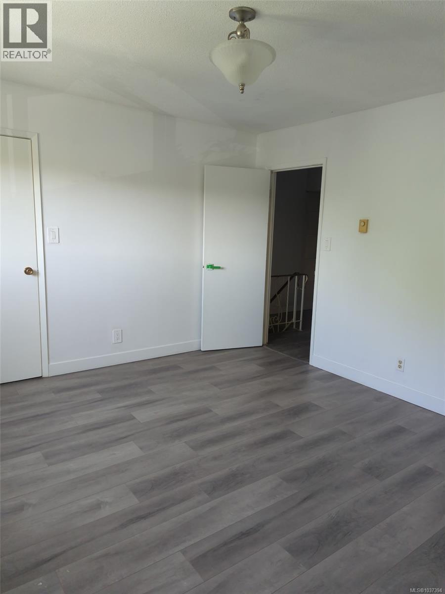 976 Market St - 8