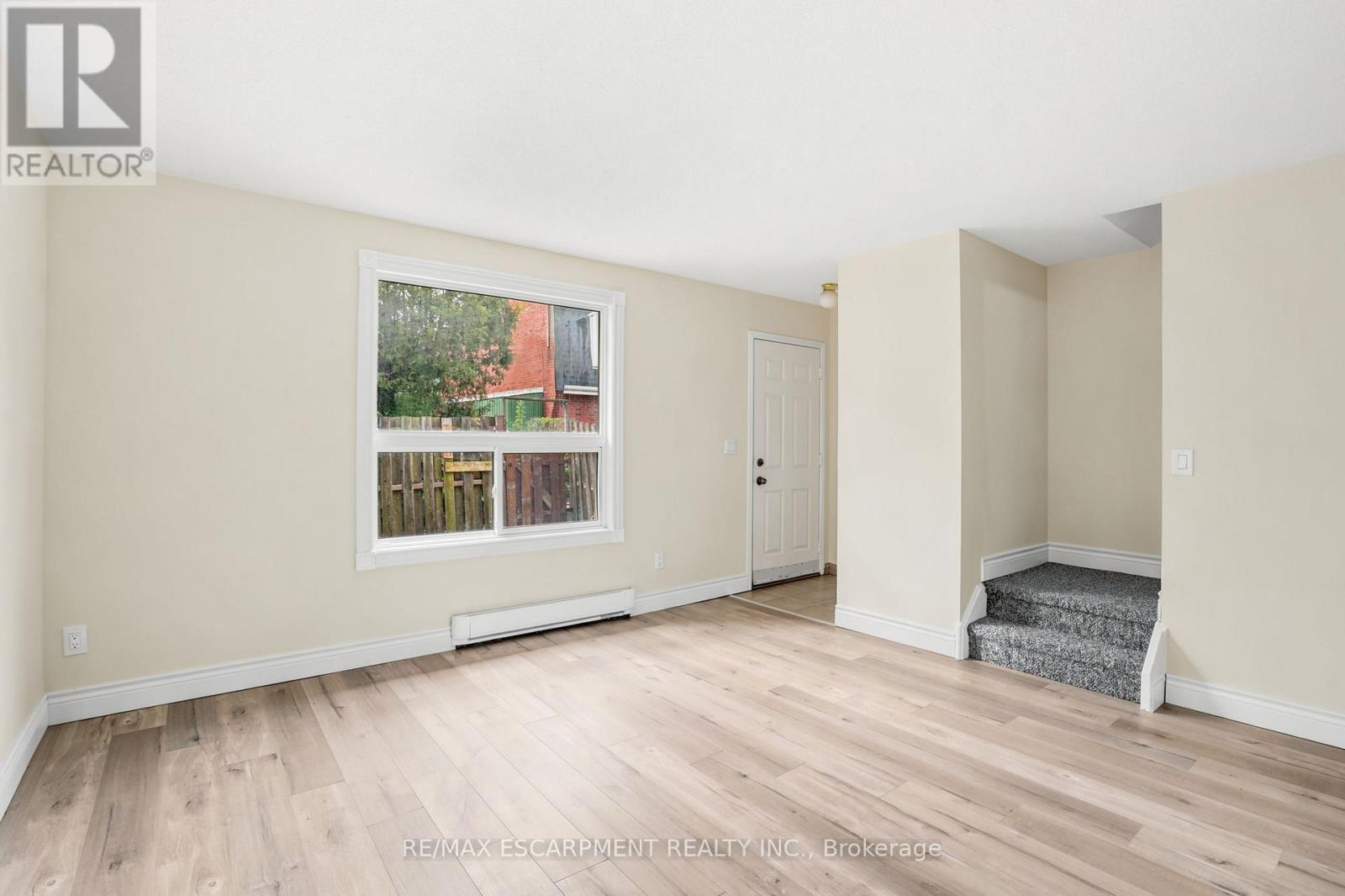 #4 65 MOUNT ALBION ROAD - 7