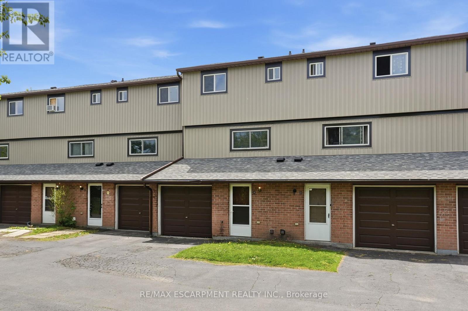 #4 65 MOUNT ALBION ROAD - 2