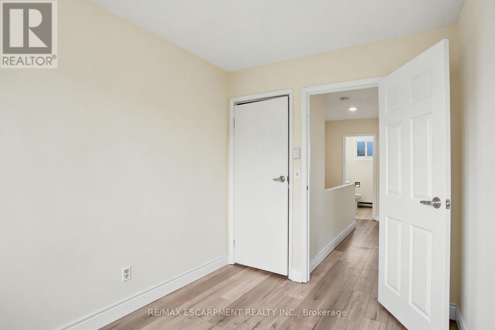 #4 65 MOUNT ALBION ROAD - 21