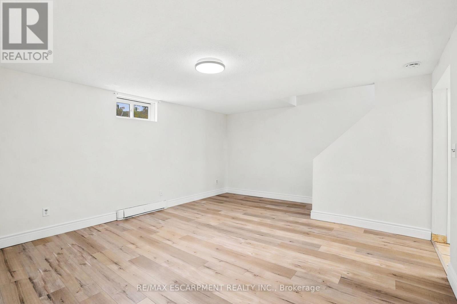 #4 65 MOUNT ALBION ROAD - 27