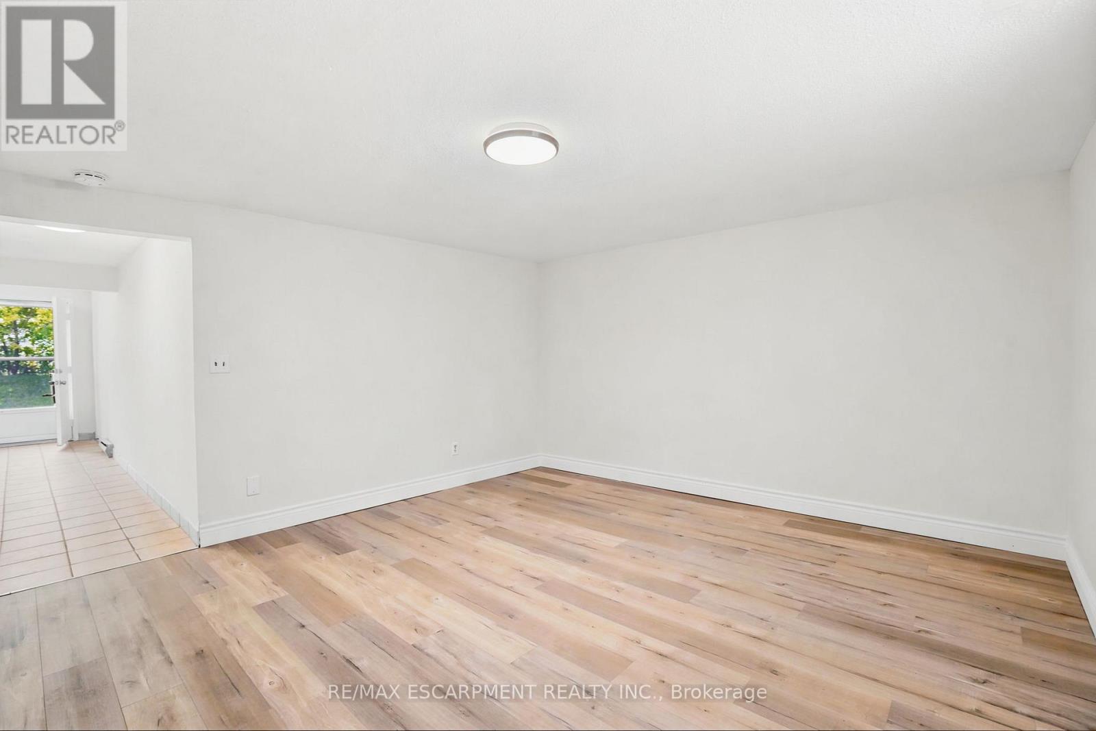 #4 65 MOUNT ALBION ROAD - 25