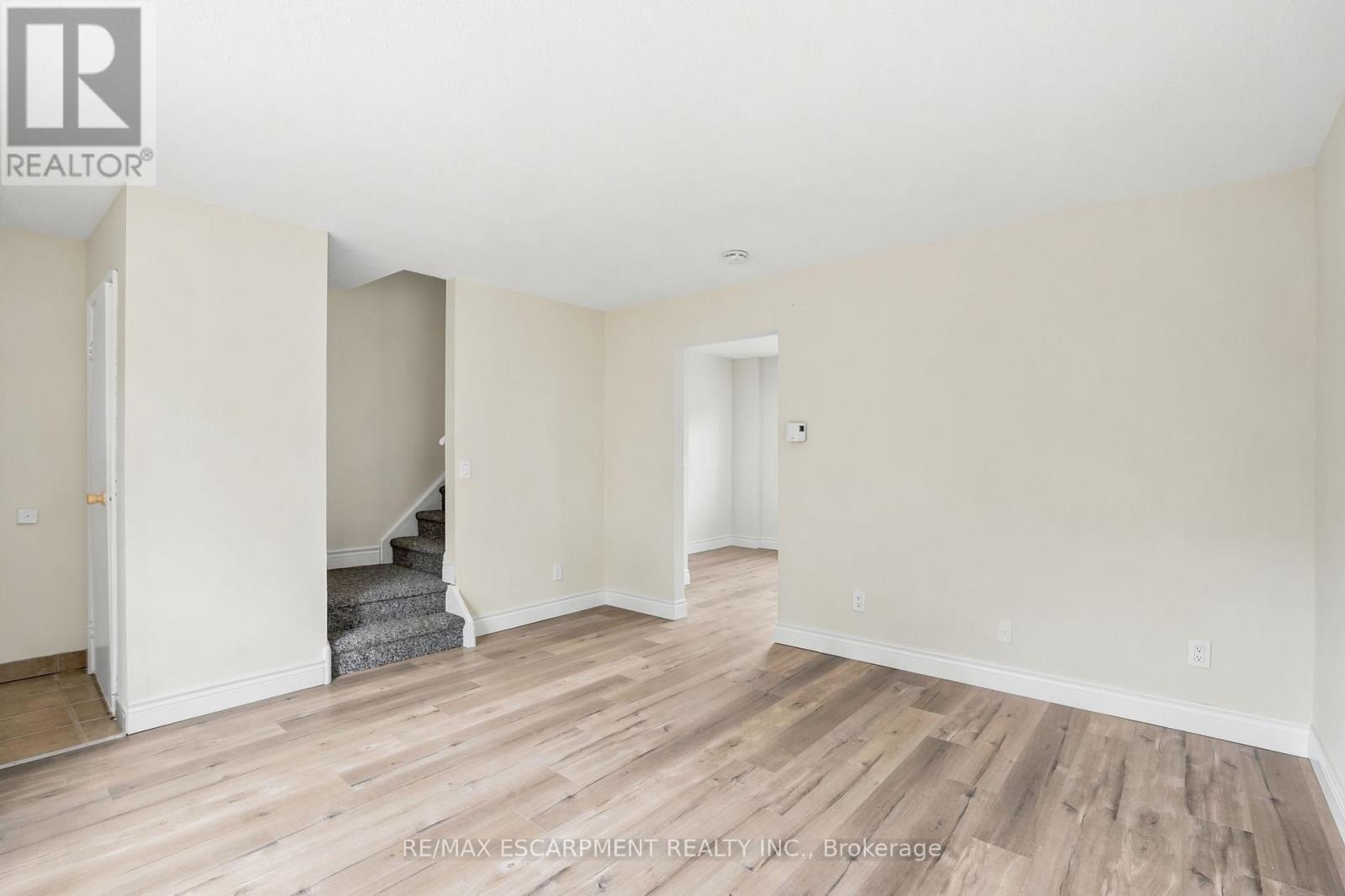 #4 65 MOUNT ALBION ROAD - 5