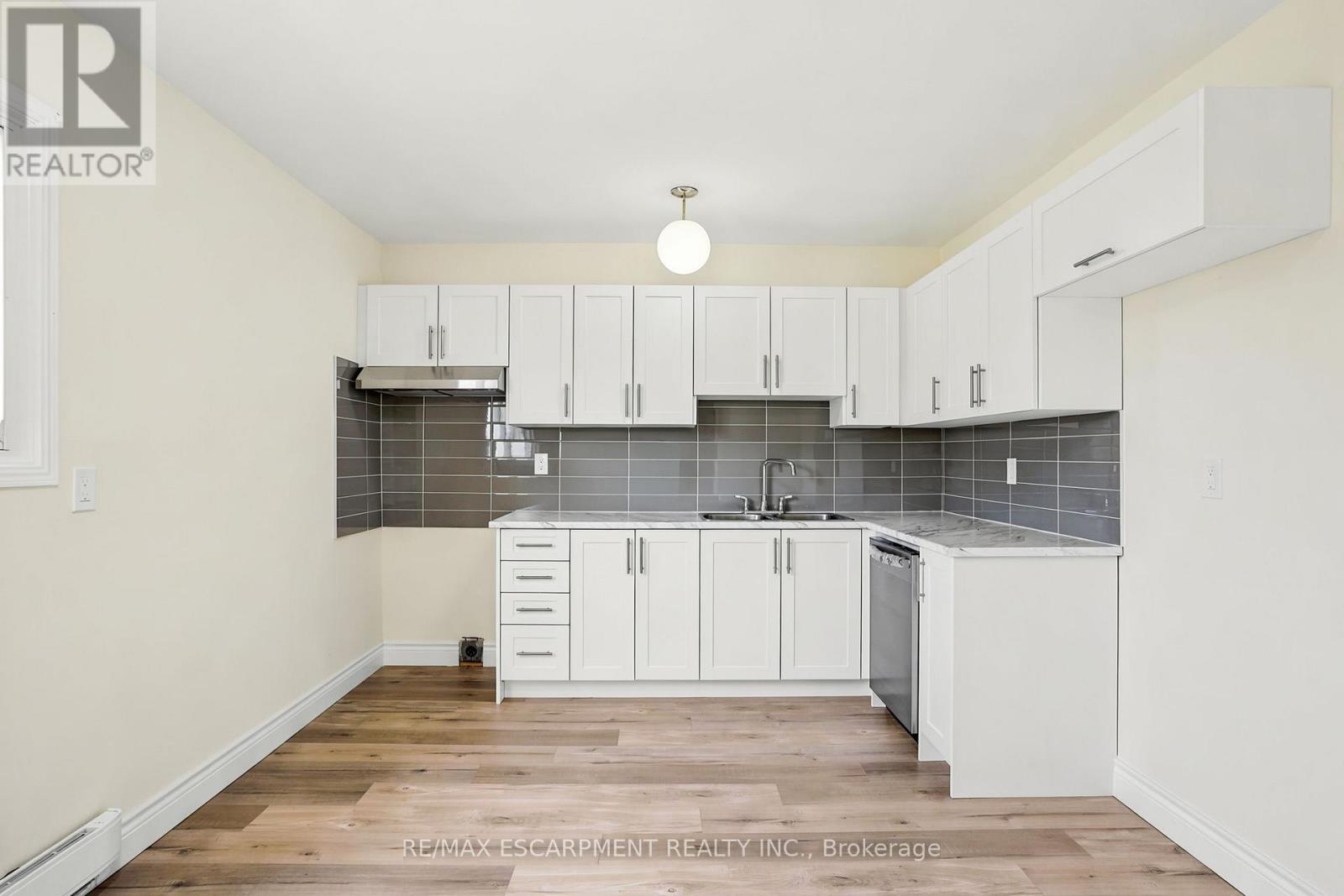 #4 65 MOUNT ALBION ROAD - 9
